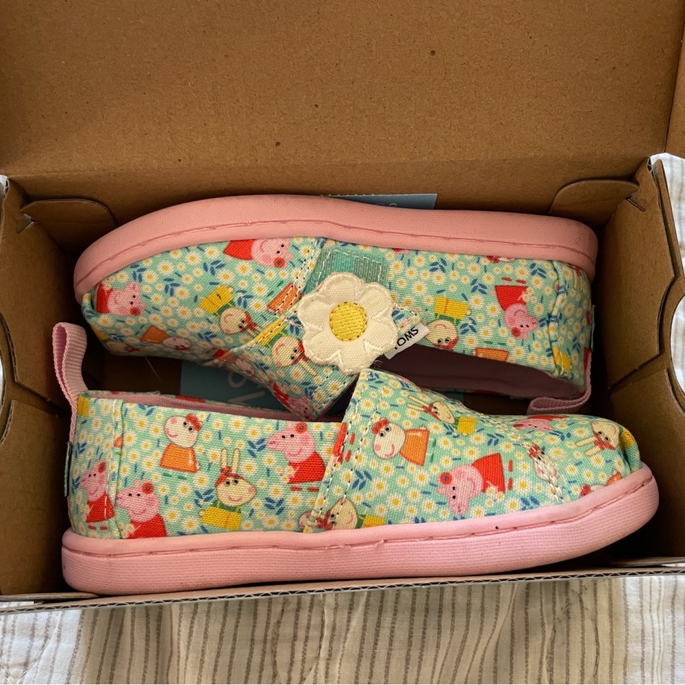 Peppa Toms toddler size 8